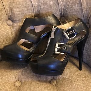 MICHAEL Michael Kors Sexy Black Heels Size 7